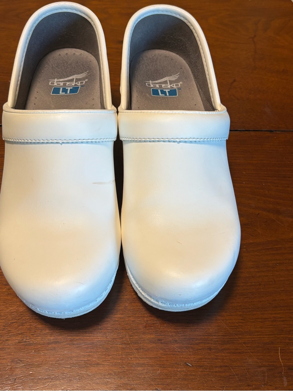 Dansko LT Women’s White Leather Slip-On Clogs US 6.5M EU 37